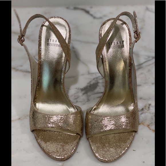 Stuart Weitzman Shoes - Stuart Weitzman Cracked Gold Leather Sandal Size 8